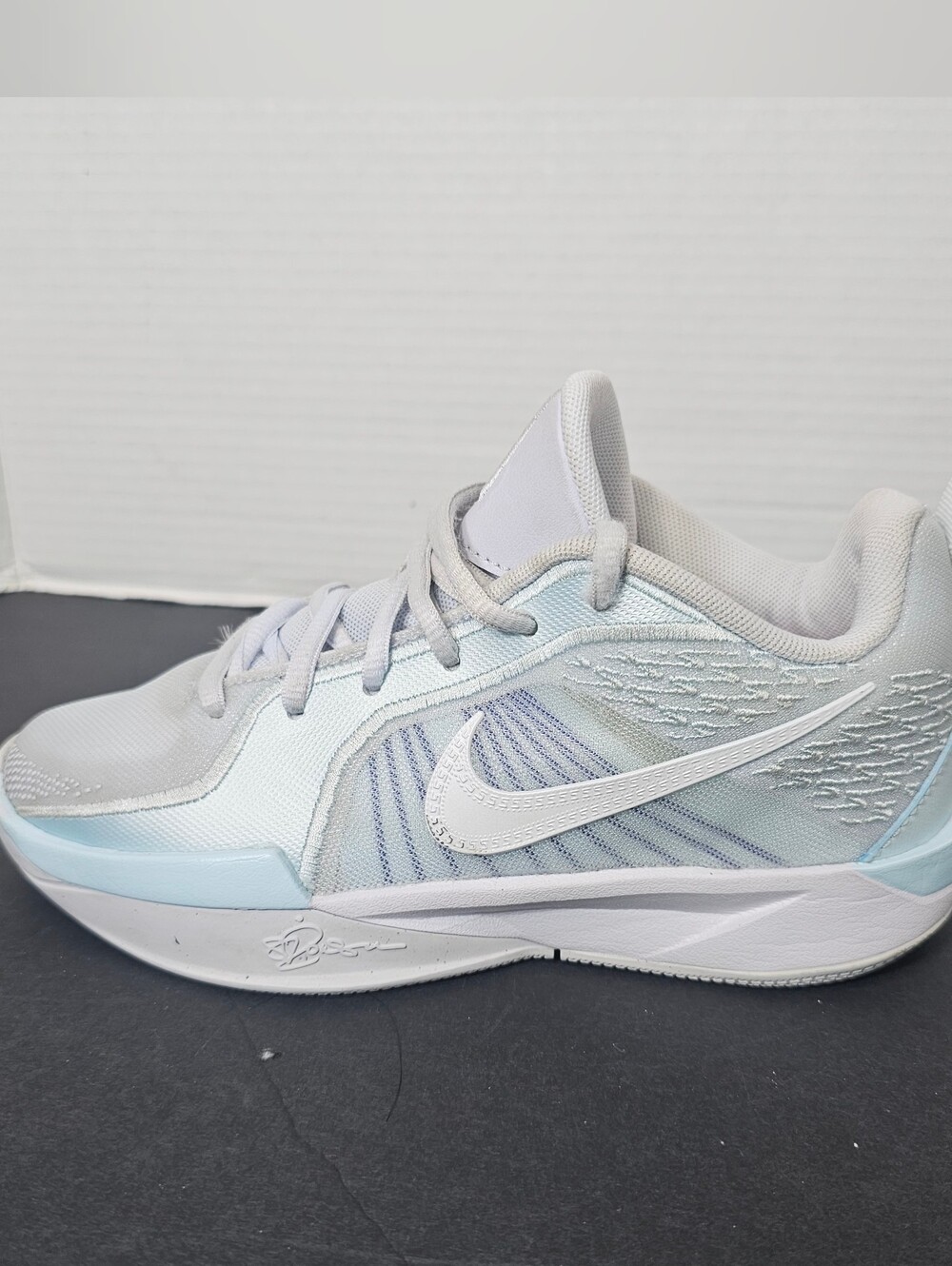 Nike Women's Low-Top Athletic Sneakers in Light Blue/White